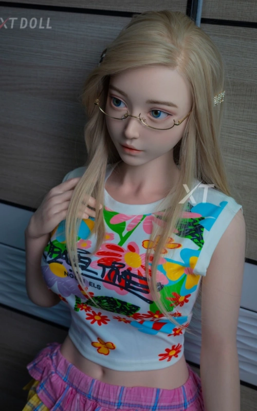 Lindsey Monster, alegre e inocente • SiliconGirls