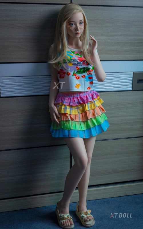 Lindsey Monster, alegre e inocente • SiliconGirls
