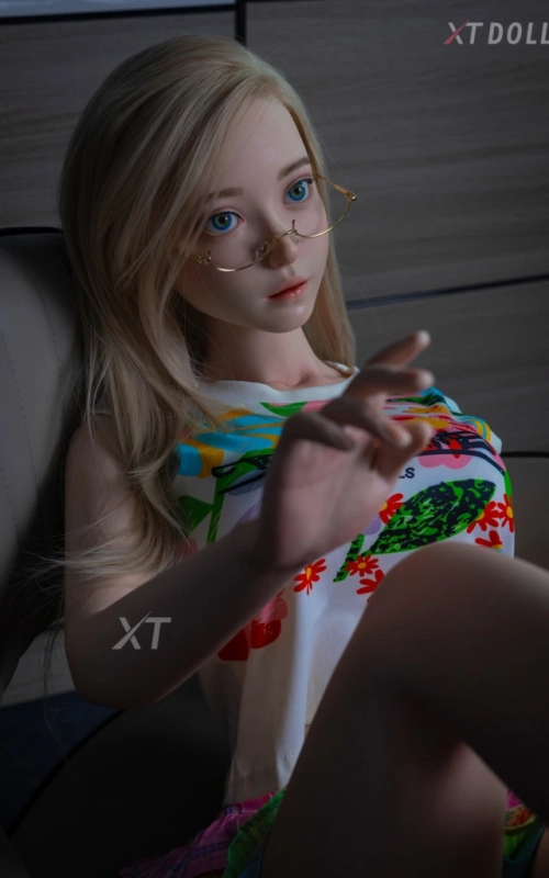 Lindsey Monster, alegre e inocente • SiliconGirls