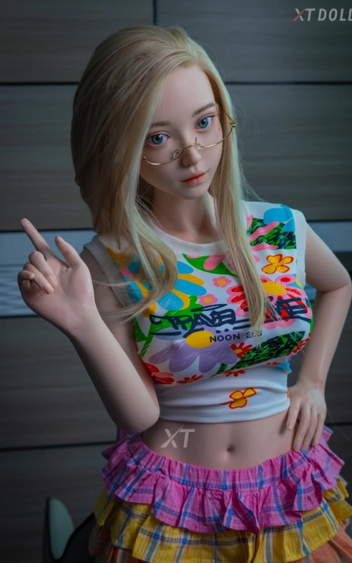 Lindsey Monster, alegre e inocente • SiliconGirls