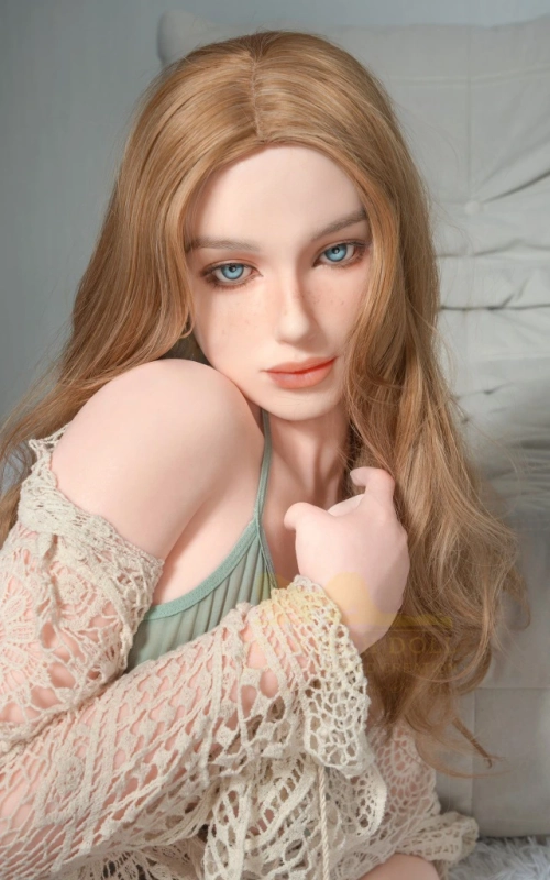 Liara, sensual y CALIENTE • SiliconGirls