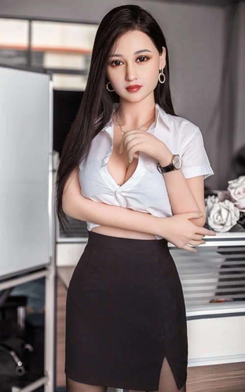 Aya, a secretaria quente • SiliconGirls
