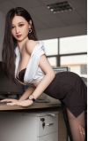 Aya, a secretaria quente • SiliconGirls