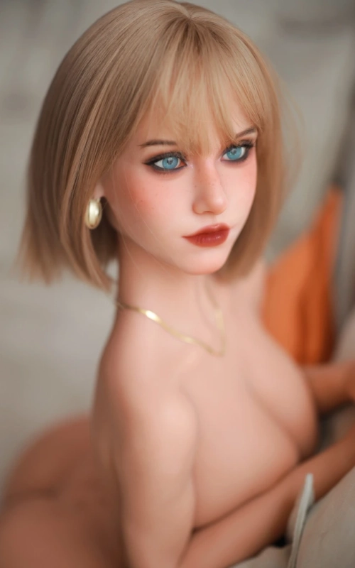 Berenice, tu pequeño placer • SiliconGirls