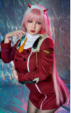 Zero Two, lista para combatir • SiliconGirls