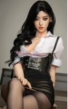 Reina, una secretaria muy excitante • SiliconGirls