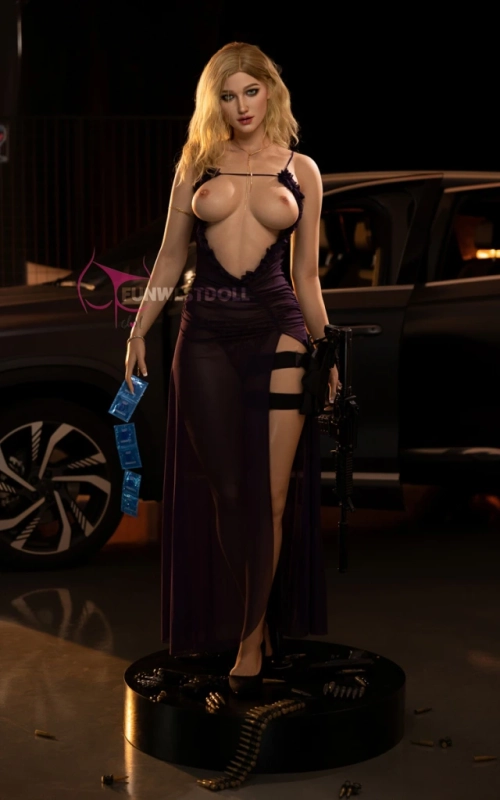 Skylar, con licencia para follar • SiliconGirls