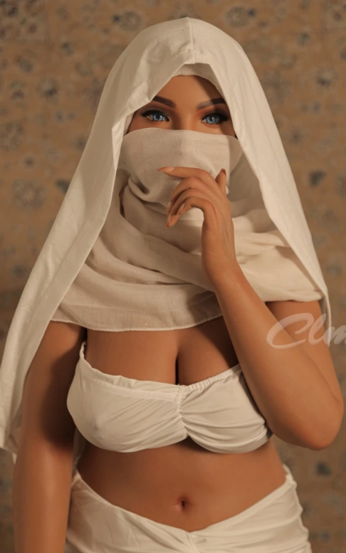 Mouna, sua flor do deserto • SiliconGirls
