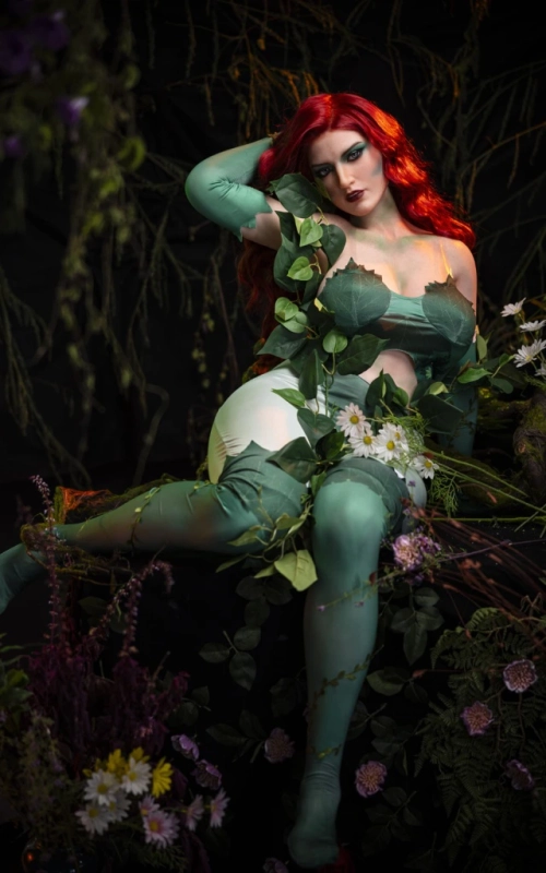Poison Ivy, sua femme fatale da DC • SiliconGirls