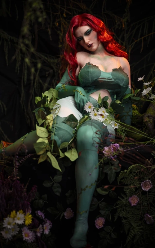 Poison Ivy, sua femme fatale da DC • SiliconGirls