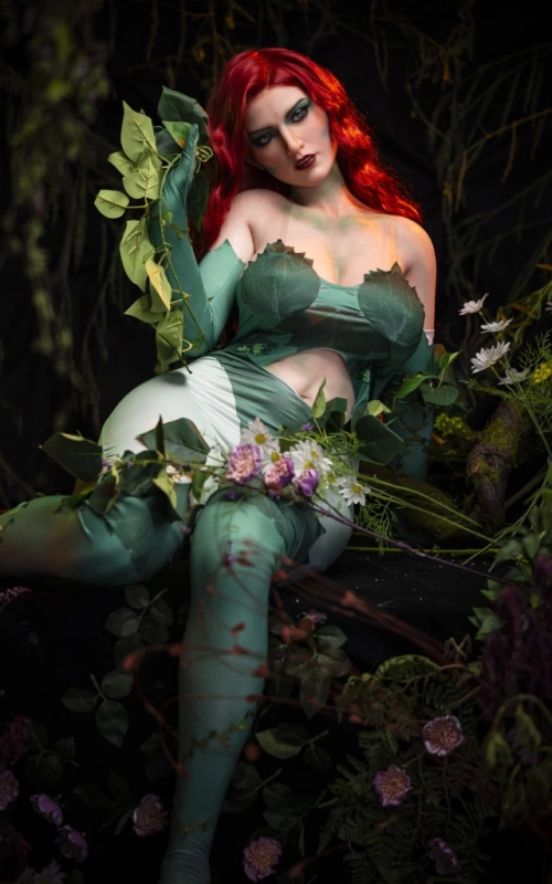 Poison Ivy, sua femme fatale da DC • SiliconGirls