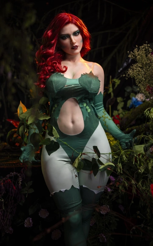 Poison Ivy, sua femme fatale da DC • SiliconGirls