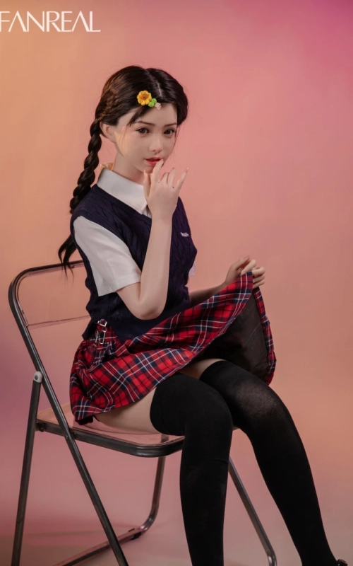 Tomomi, sua doce companhia • SiliconGirls