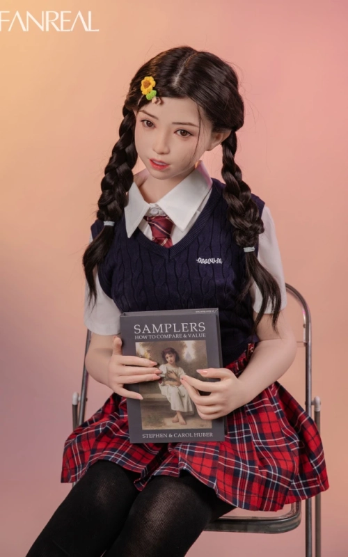 Tomomi, sua doce companhia • SiliconGirls