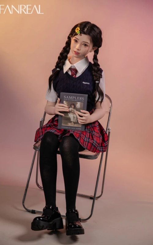 Tomomi, sua doce companhia • SiliconGirls