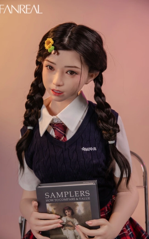 Tomomi, sua doce companhia • SiliconGirls
