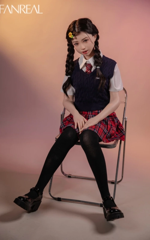 Tomomi, sua doce companhia • SiliconGirls
