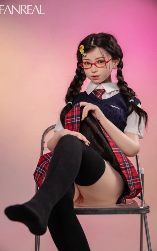 Tomomi, sua doce companhia • SiliconGirls