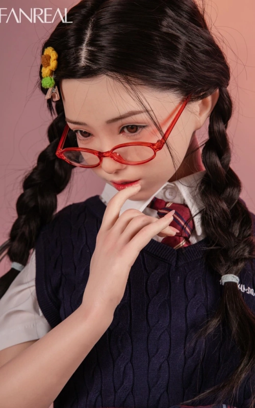 Tomomi, sua doce companhia • SiliconGirls