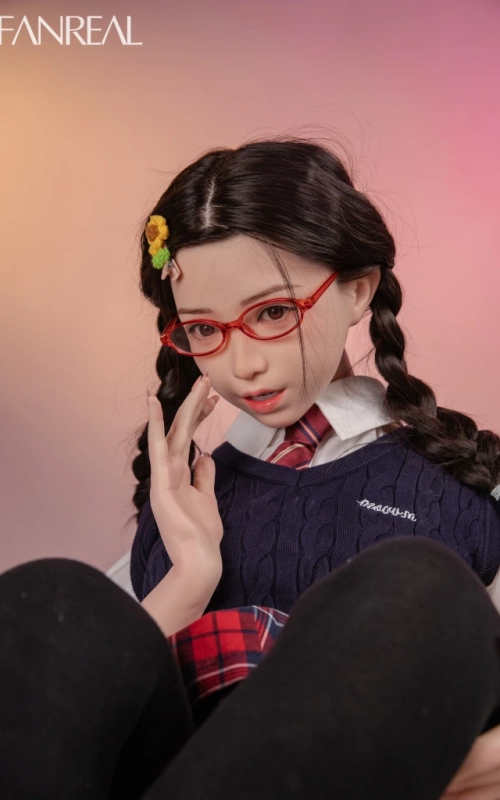 Tomomi, sua doce companhia • SiliconGirls