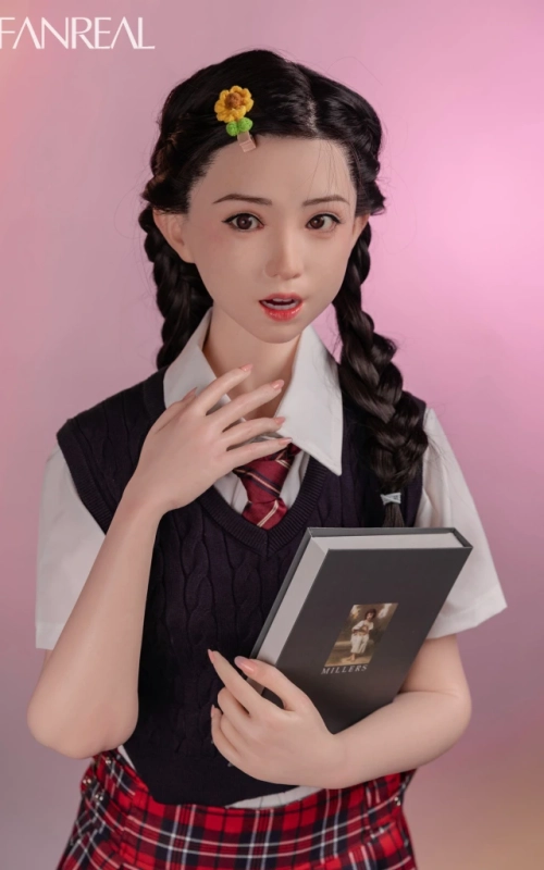 Tomomi, sua doce companhia • SiliconGirls