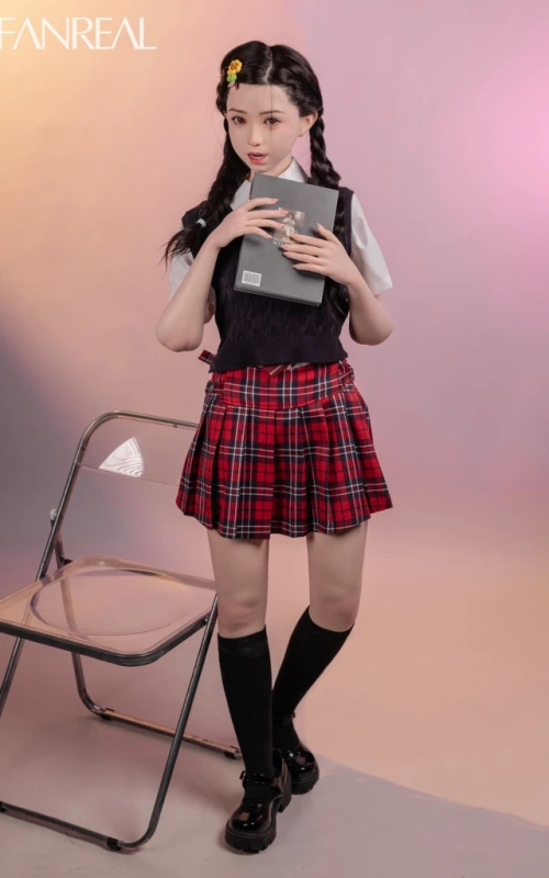 Tomomi, sua doce companhia • SiliconGirls