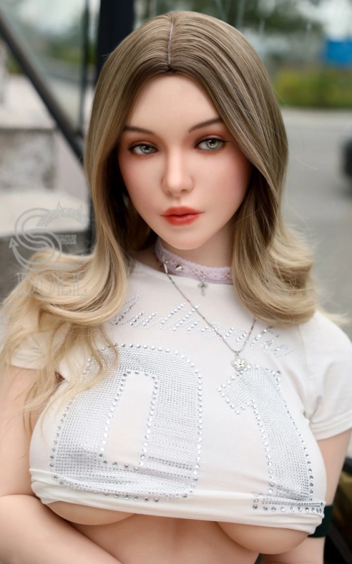 Laiana, a modelo deslumbrante • SiliconGirls