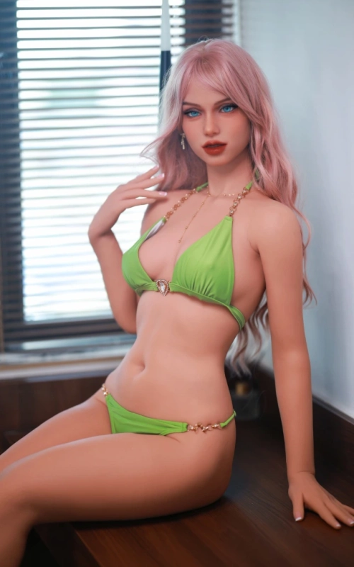 Rosie, uma beleza muito preparada • SiliconGirls