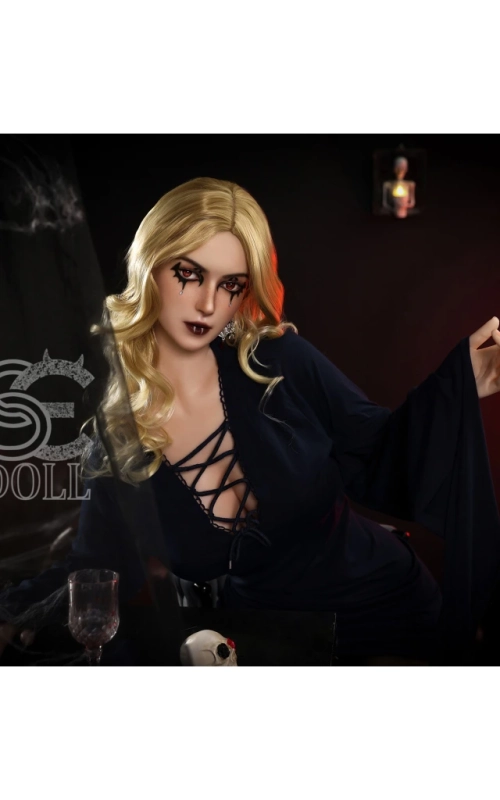 Xylia, a vampira viciosa • SiliconGirls