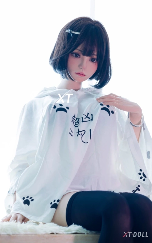 Akari Sato, alegre e inocente • SiliconGirls