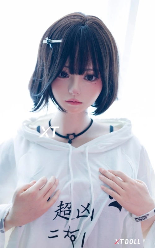 Akari Sato, alegre e inocente • SiliconGirls