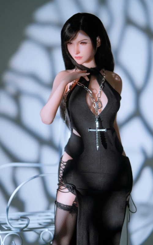 Tifa Mini, una intrépida aventurera • SiliconGirls