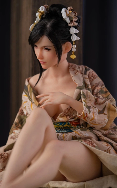 Tifa Mini, una intrépida aventurera • SiliconGirls