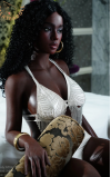 Meryem, toda una belleza color cacao • SiliconGirls