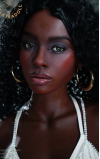 Meryem, toda una belleza color cacao • SiliconGirls