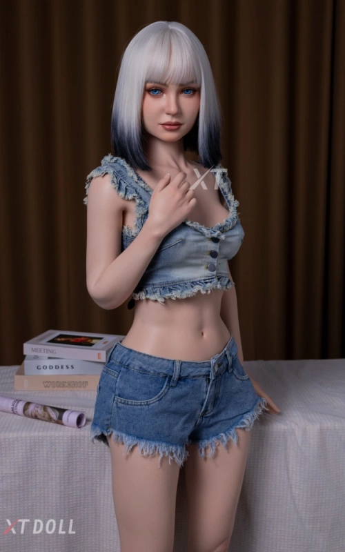 Nicole Boost, beleza escultural • SiliconGirls
