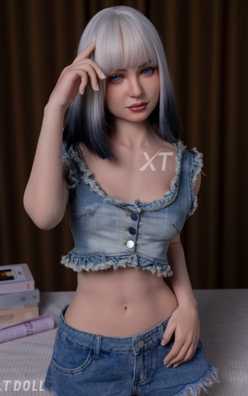 Nicole Boost, beleza escultural • SiliconGirls