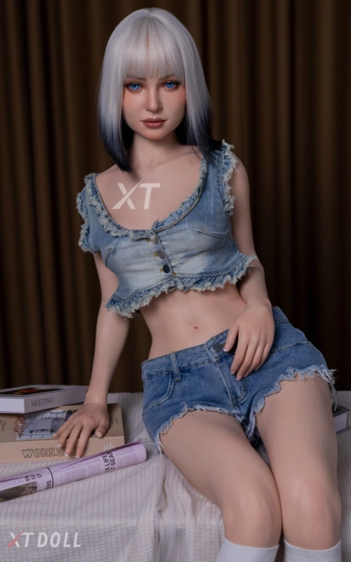 Nicole Boost, beleza escultural • SiliconGirls