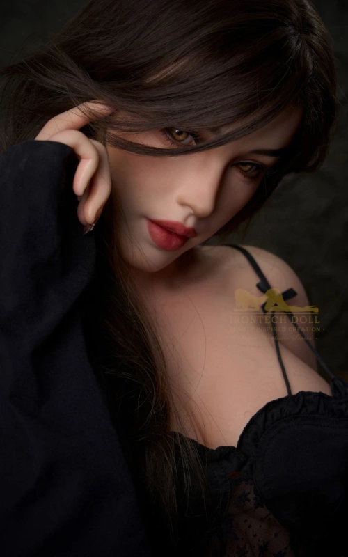 Aura, tu acompañante con clase • SiliconGirls
