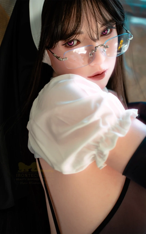 Keiko, la monja exorcista• SiliconGirls