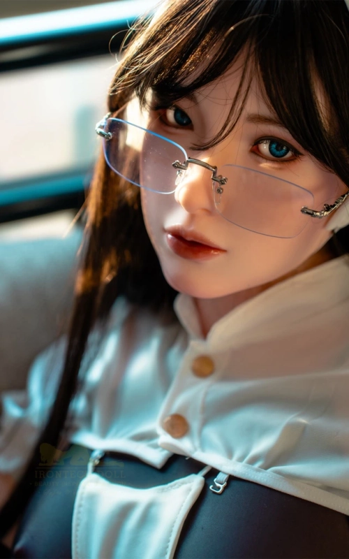 Keiko, la monja exorcista• SiliconGirls