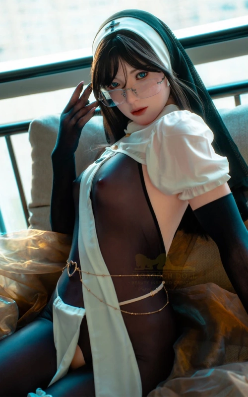 Keiko, la monja exorcista• SiliconGirls