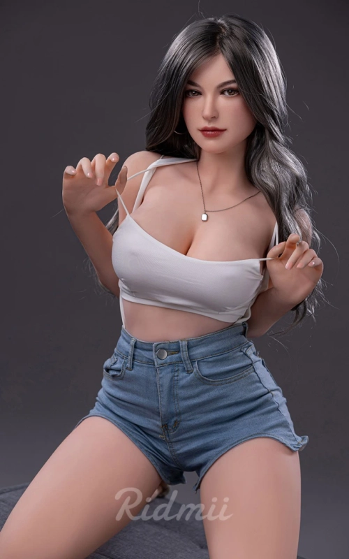 Karyna, sensualidad desenfrenada • SiliconGirls