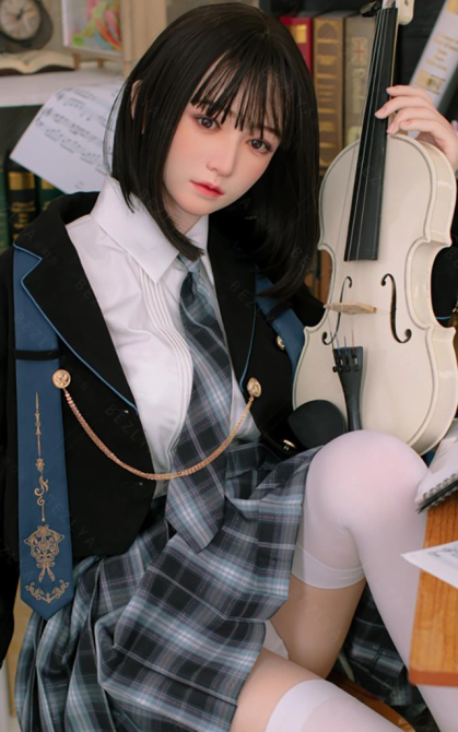 Sayaka, a tímida estudante de arte • SiliconGirls