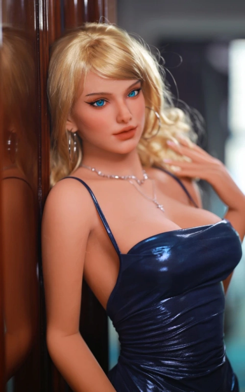 Natasha, una rubia muy consentida • SiliconGirls