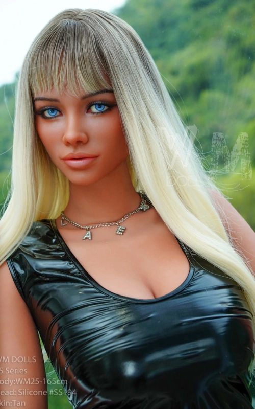 Gemma, entregue ao prazer • SiliconGirls