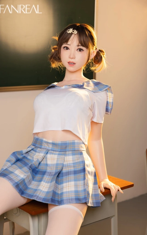 Momoka, sua pequena flor de lótus • SiliconGirls