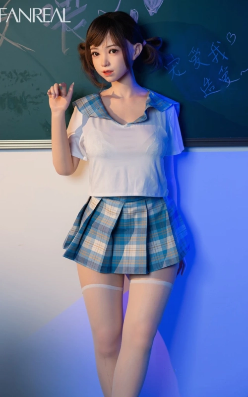 Momoka, sua pequena flor de lótus • SiliconGirls