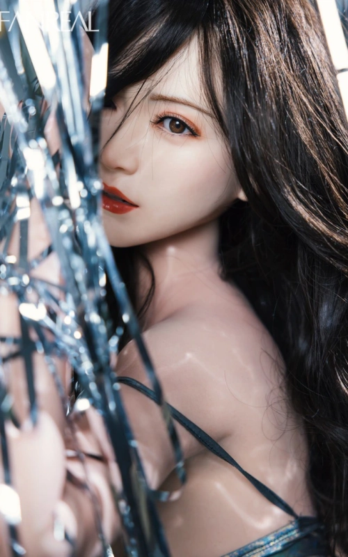 Xue, sua doce flor oriental • SiliconGirls