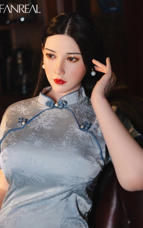 Torso Vivi, beleza oriental • SiliconGirls